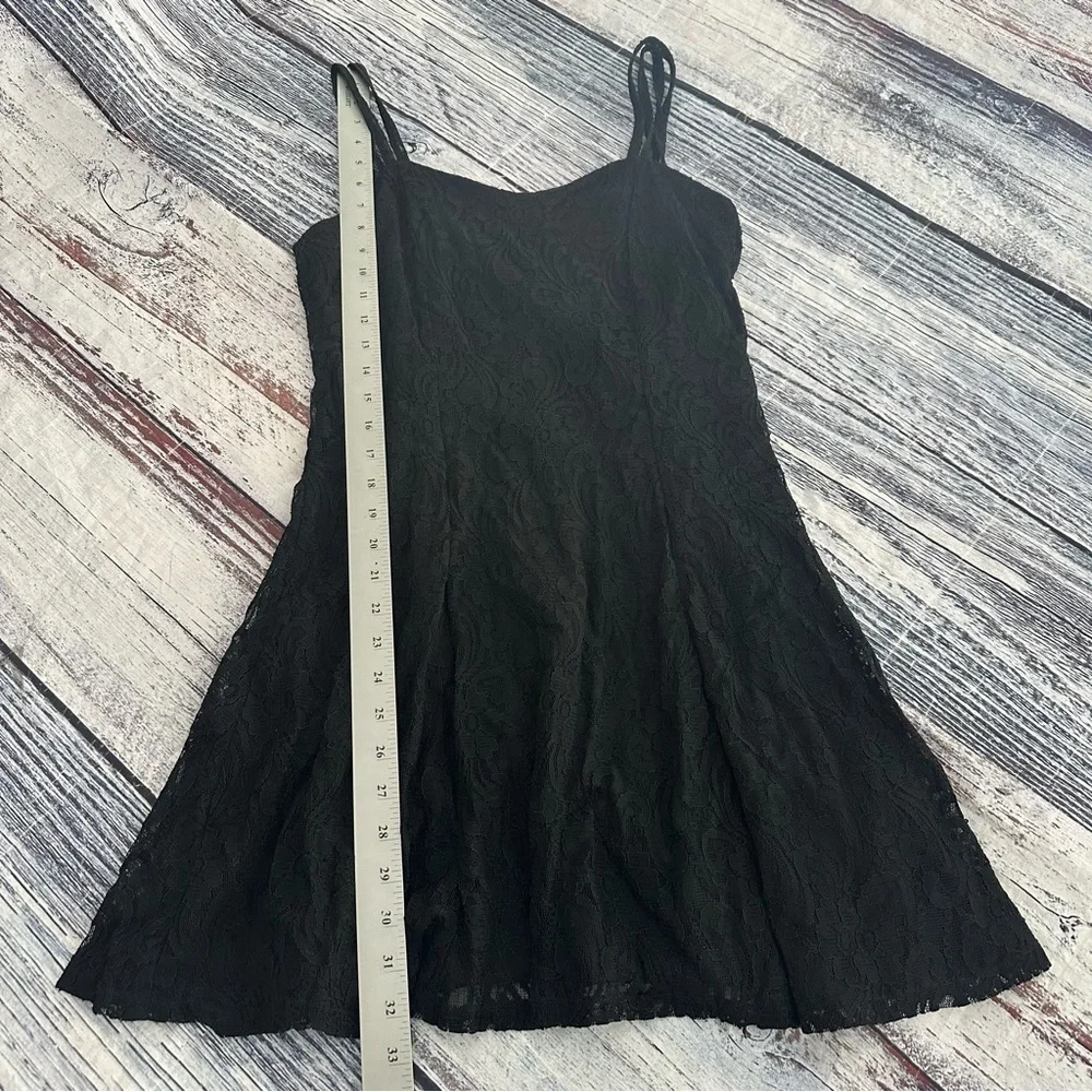 Vintage 90’s “All That Jazz” Lace Mini Dress